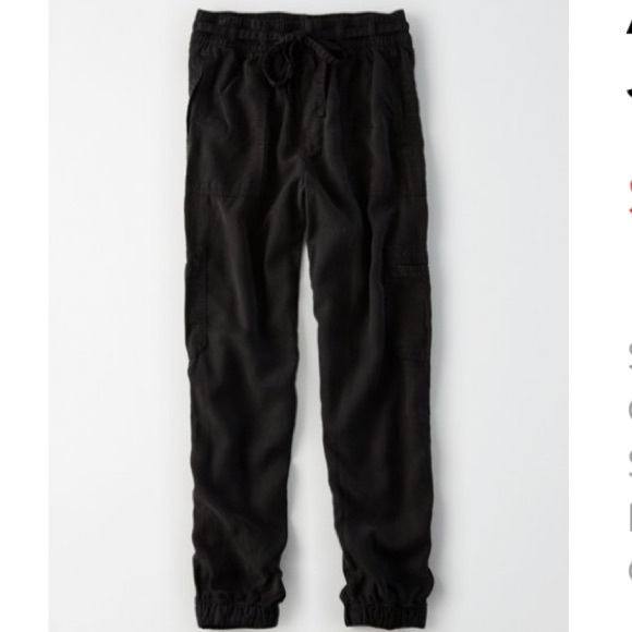 American Eagle Outfitters Pants - AE high-waisted cargo jogger pant